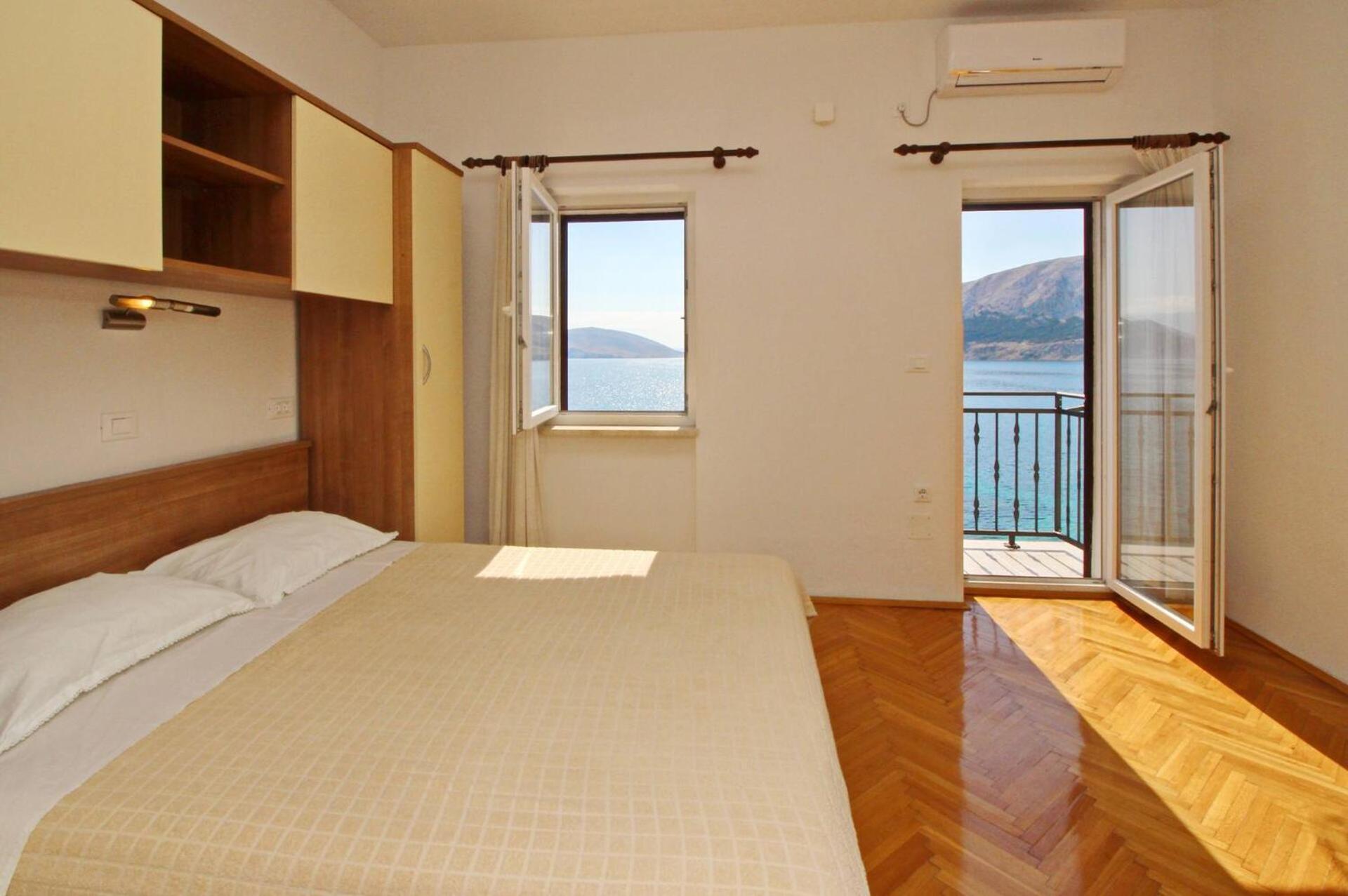 Studio Mihovil Baška Exterior foto